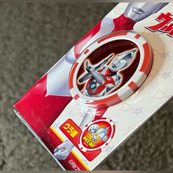 Ultraman Golf Ball Marker Coin Place Holder Official Tsuburaya Japan Exclusive - Picture 6 of 8